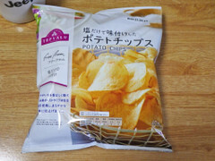 イオン トップバリュ フリーフロム 塩だけで味付けした ポテトチップス
